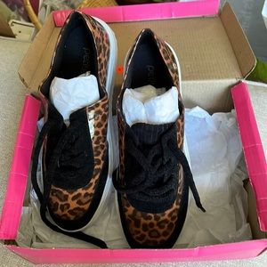 NEW in box Petite Jolie Torrington Leopard Sneaker sz 9.5